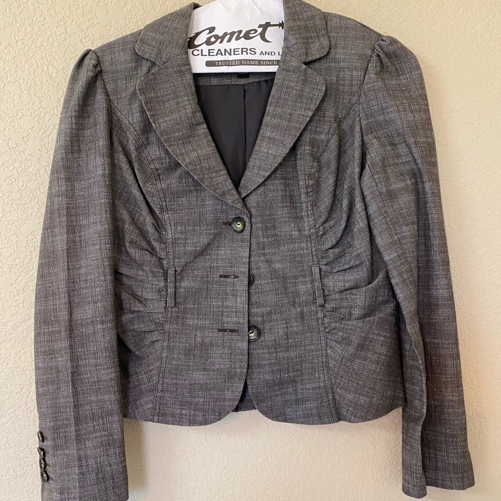 Women’s suit